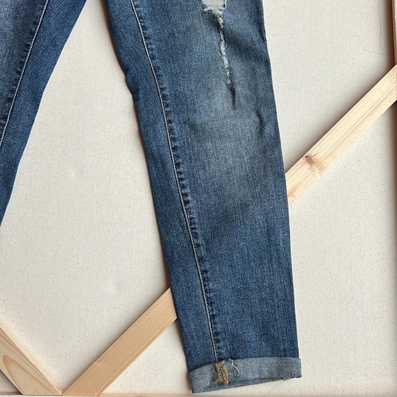 Universal Thread Mid Rise Skinny - Picture 2 of 6